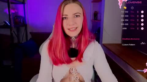 Snapshot of cherry_roxy chatting on February 5, 8:35 pm Roxy online show from February 5, 8:35 pm