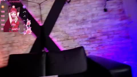     online show from February 15, 12:36 pm