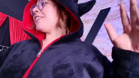     online show from March 21, 11:26 am