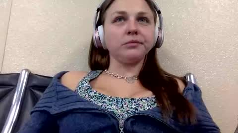 Snapshot of cherrybaby690 chatting on December 15, 8:36 pm cherrybaby690 online show from December 15, 8:36 pm