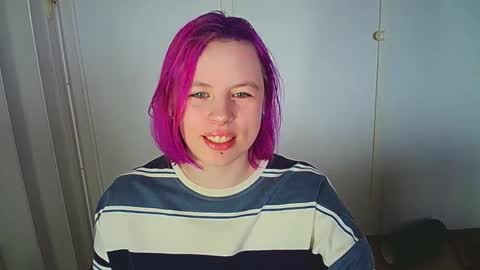 Snapshot of cherrybaby_0 chatting on February 14, 7:49 am cherrybaby_0 online show from February 14, 7:49 am