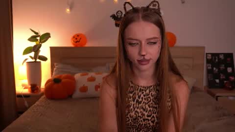 Snapshot of cherryblossom224 chatting on October 25, 8:47 pm Alisha online show from October 25, 8:47 pm