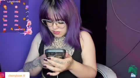 Snapshot of cherrybom_ chatting on December 22, 3:11 am dayis independent model online show from December 22, 3:11 am