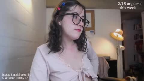 Snapshot of cherrybunny21 chatting on October 19, 3:18 am Sarah Prez online show from October 19, 3:18 am