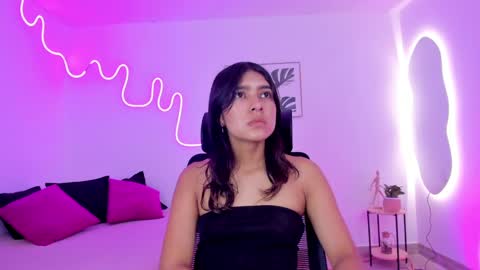 Snapshot of cherrydollxx chatting on September 23, 11:57 am C H E R R Y online show from September 23, 11:57 am