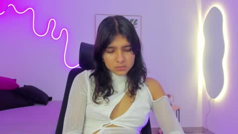 Snapshot of cherrydollxx chatting on October 5, 11:52 am C H E R R Y online show from October 5, 11:52 am