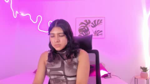 Snapshot of cherrydollxx chatting on October 26, 12:55 pm C H E R R Y online show from October 26, 12:55 pm