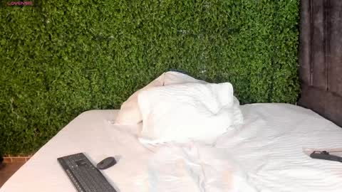 Snapshot of cherryfoxdaddy chatting on December 7, 3:19 pm Cherry online show from December 7, 3:19 pm