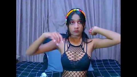 leah online show from December 15, 7:13 am