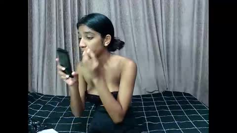 leah online show from December 19, 5:07 am
