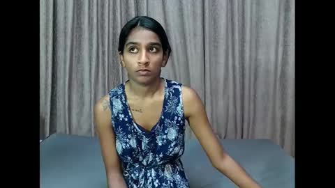 leah online show from December 23, 5:06 am