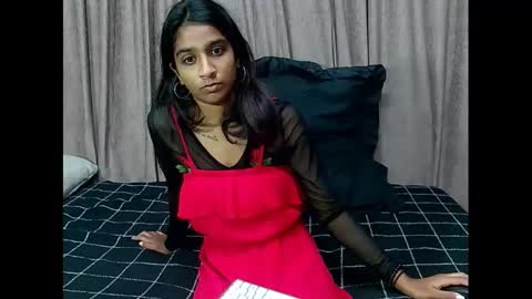 leah online show from January 21, 5:05 am
