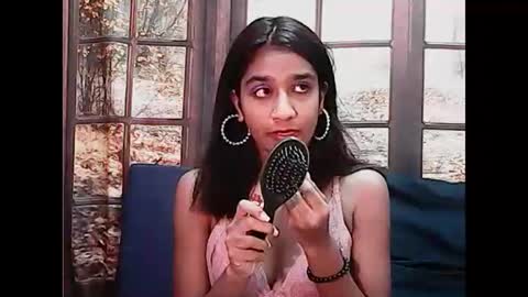 leah online show from February 26, 5:31 am