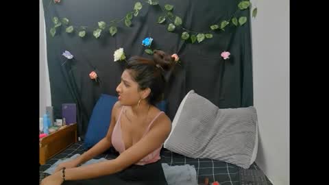 leah online show from September 15, 5:46 pm