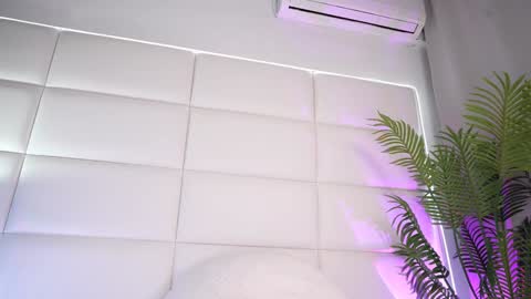 Julia online show from December 10, 6:44 am