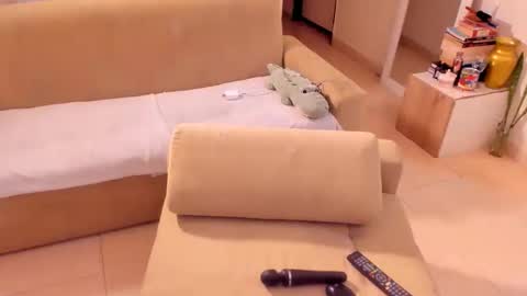 Snapshot of cherryl_b chatting on April 4, 3:16 am Cereza online show from April 4, 3:16 am