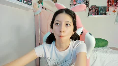 cherrycute666 online show from December 8, 2:52 pm