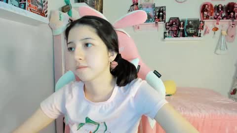 cherrycute666 online show from December 26, 11:35 pm