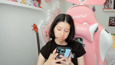 cherrycute666 online show from March 6, 11:34 pm