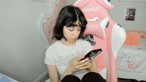 Snapshot of cherrymafer666 chatting on May 14, 4:41 am cherrycute666 online show from May 14, 4:41 am