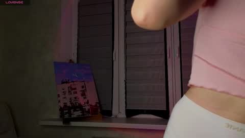 Lysia online show from December 3, 1:09 pm