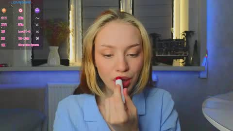 Lysia online show from May 9, 3:28 pm