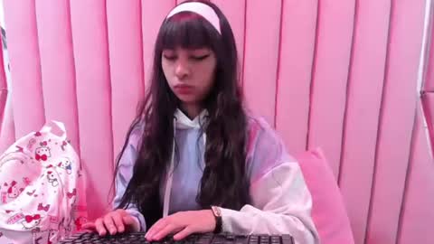 Snapshot of cherrysweetl_ chatting on June 20, 12:52 pm cherrysweetl_ online show from June 20, 12:52 pm
