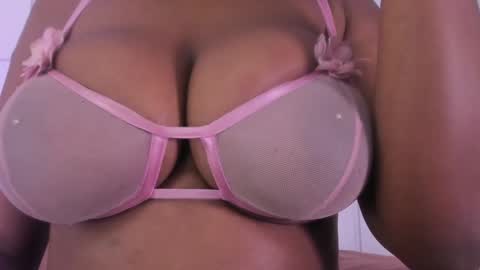 Snapshot of cherrytitts_ chatting on February 4, 9:41 pm Cherrytitts online show from February 4, 9:41 pm