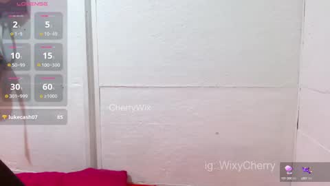 Snapshot of cherrywix chatting on December 30, 11:06 pm cherrywix online show from December 30, 11:06 pm