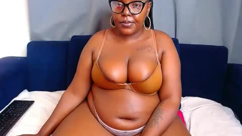 cherryyummy69 online show from October 16, 8:59 am