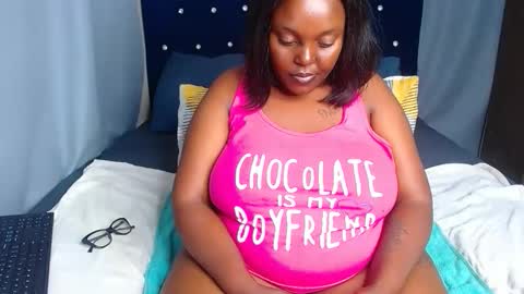 cherryyummy69 online show from December 18, 8:48 pm