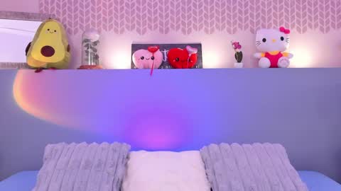 cheryelfox online show from May 4, 9:44 pm