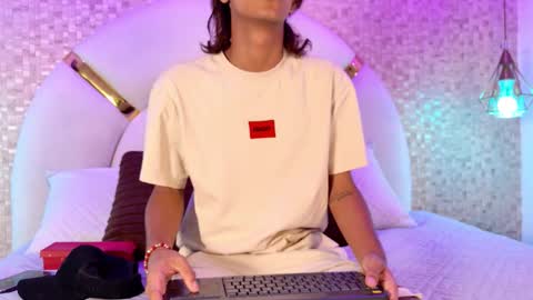 Snapshot of cheryl_sm chatting on March 24, 3:11 am cheryl_sm online show from March 24, 3:11 am