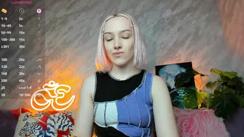 Snapshot of cherylmason chatting on April 2, 9:23 pm Cheryl online show from April 2, 9:23 pm