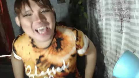 chescahotxxxl online show from May 8, 11:32 pm
