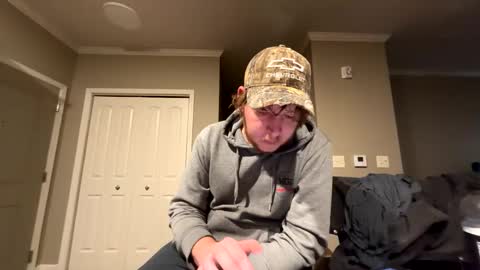 Snapshot of chevycamaro1978 chatting on December 13, 8:37 pm chevycamaro1978 online show from December 13, 8:37 pm