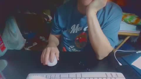 Snapshot of chico_amante chatting on February 15, 3:36 am chico_amante online show from February 15, 3:36 am