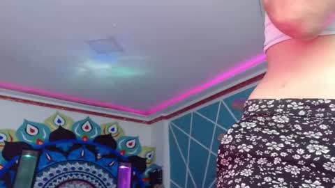 chico_explosivo online show from May 15, 1:45 am