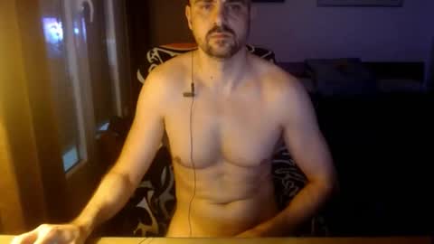 Snapshot of chicocam1983 chatting on November 15, 4:47 pm chicocam1983 online show from November 15, 4:47 pm