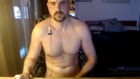 Snapshot of chicocam1983 chatting on November 22, 4:39 pm chicocam1983 online show from November 22, 4:39 pm