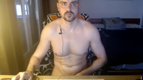 Snapshot of chicocam1983 chatting on November 29, 4:54 pm chicocam1983 online show from November 29, 4:54 pm