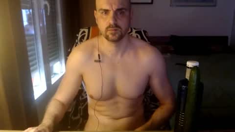 Snapshot of chicocam1983 chatting on April 4, 4:04 pm chicocam1983 online show from April 4, 4:04 pm