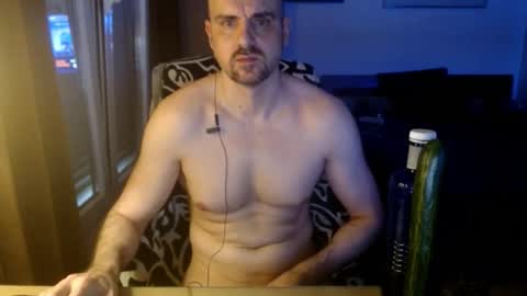 Snapshot of chicocam1983 chatting on May 25, 4:35 pm chicocam1983 online show from May 25, 4:35 pm