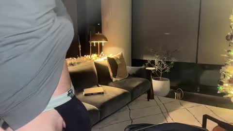 Snapshot of chiguy841 chatting on January 2, 2:33 am ChiGuy841 online show from January 2, 2:33 am