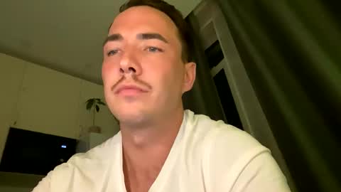 Snapshot of chill_guy13 chatting on June 10, 10:19 pm ChillyVillie online show from June 10, 10:19 pm