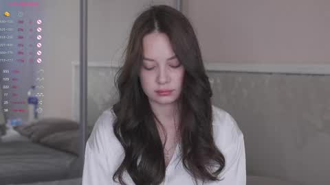 Nicole online show from May 19, 4:52 am