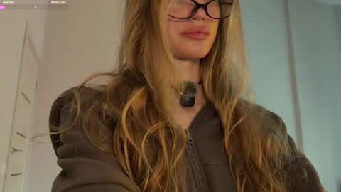 Goddess Vika - owner of all ur money online show from May 15, 12:34 pm