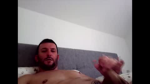 Snapshot of chillibodega chatting on November 11, 8:03 am chris online show from November 11, 8:03 am