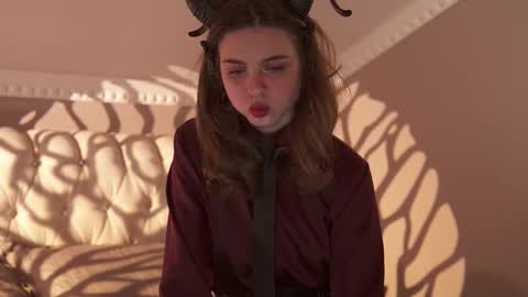 Hanna online show from October 31, 4:08 pm