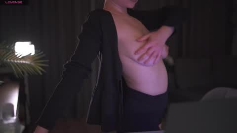 Snapshot of chillwithstacy chatting on March 24, 9:53 pm chillwithstacy online show from March 24, 9:53 pm